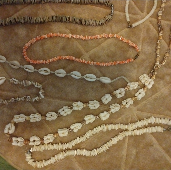 Authentic Vintage Shell Necklaces - Picture 7 of 16